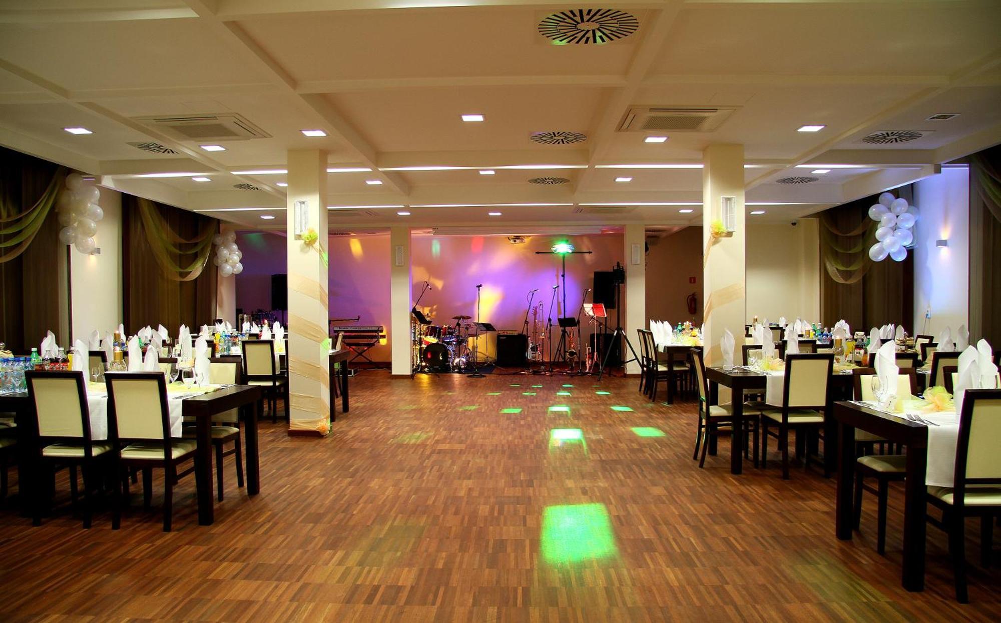 Hotel Aviator Kielce "Business Hotel Medical & Spa" Eksteriør billede