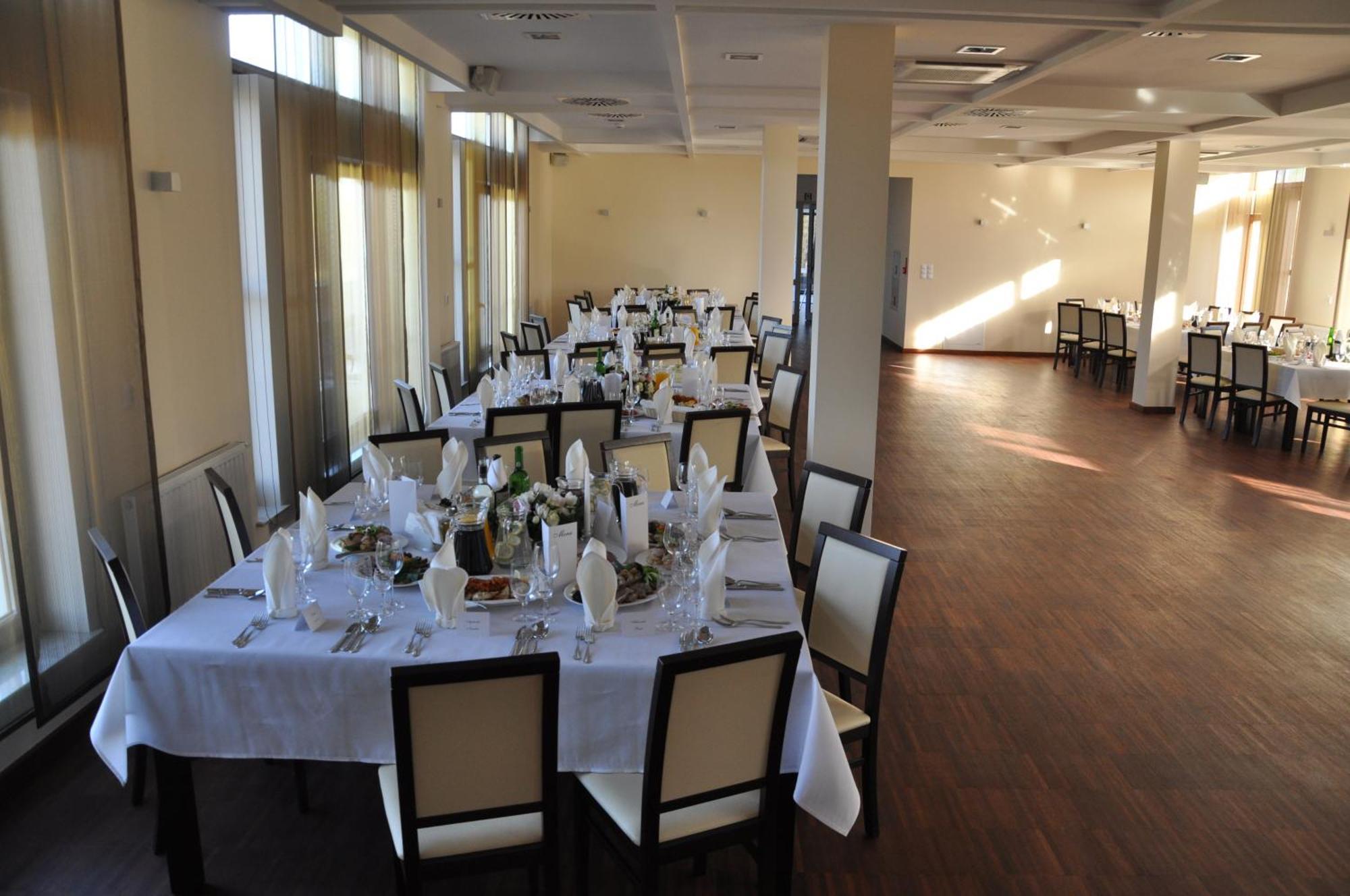 Hotel Aviator Kielce "Business Hotel Medical & Spa" Eksteriør billede