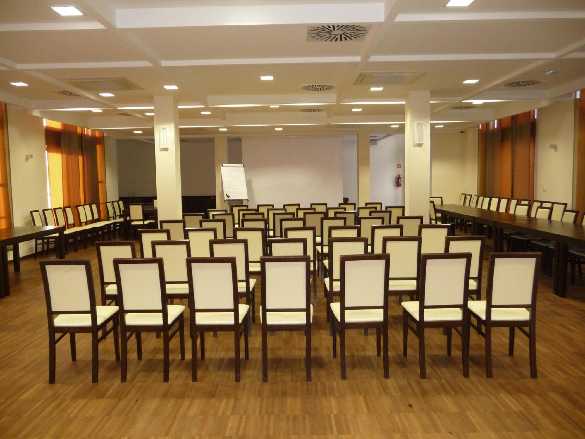 Hotel Aviator Kielce "Business Hotel Medical & Spa" Eksteriør billede