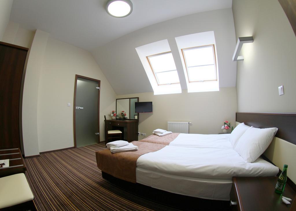 Hotel Aviator Kielce "Business Hotel Medical & Spa" Eksteriør billede