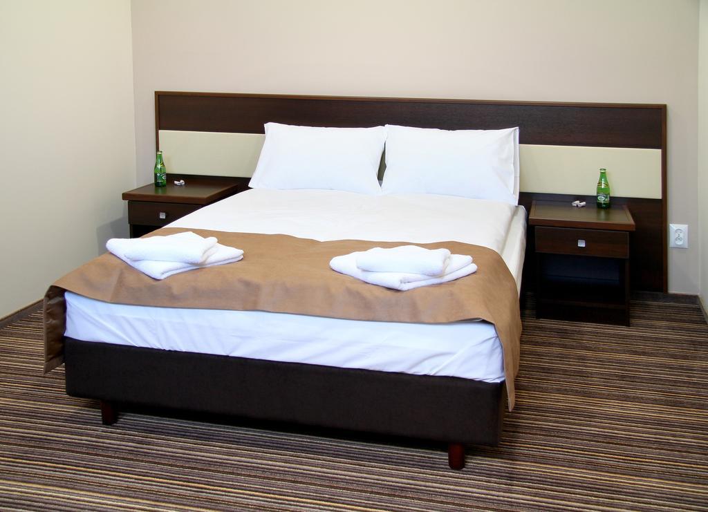 Hotel Aviator Kielce "Business Hotel Medical & Spa" Eksteriør billede