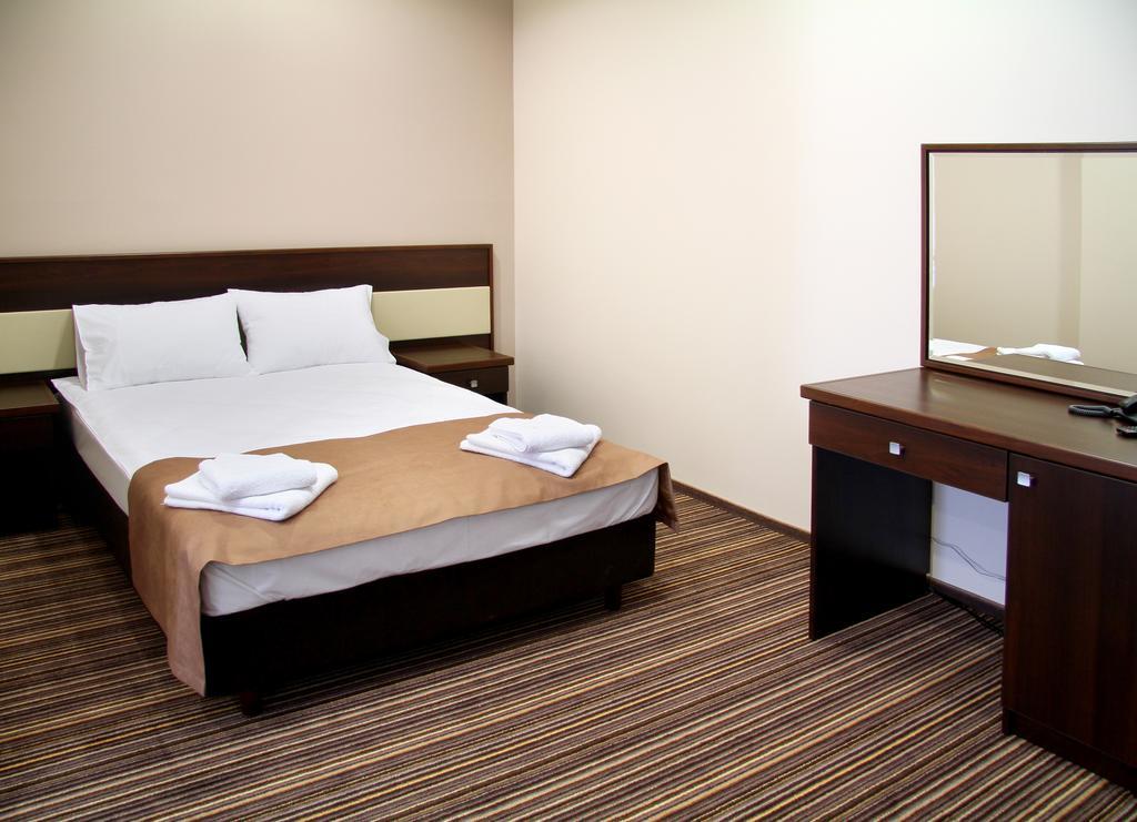 Hotel Aviator Kielce "Business Hotel Medical & Spa" Eksteriør billede