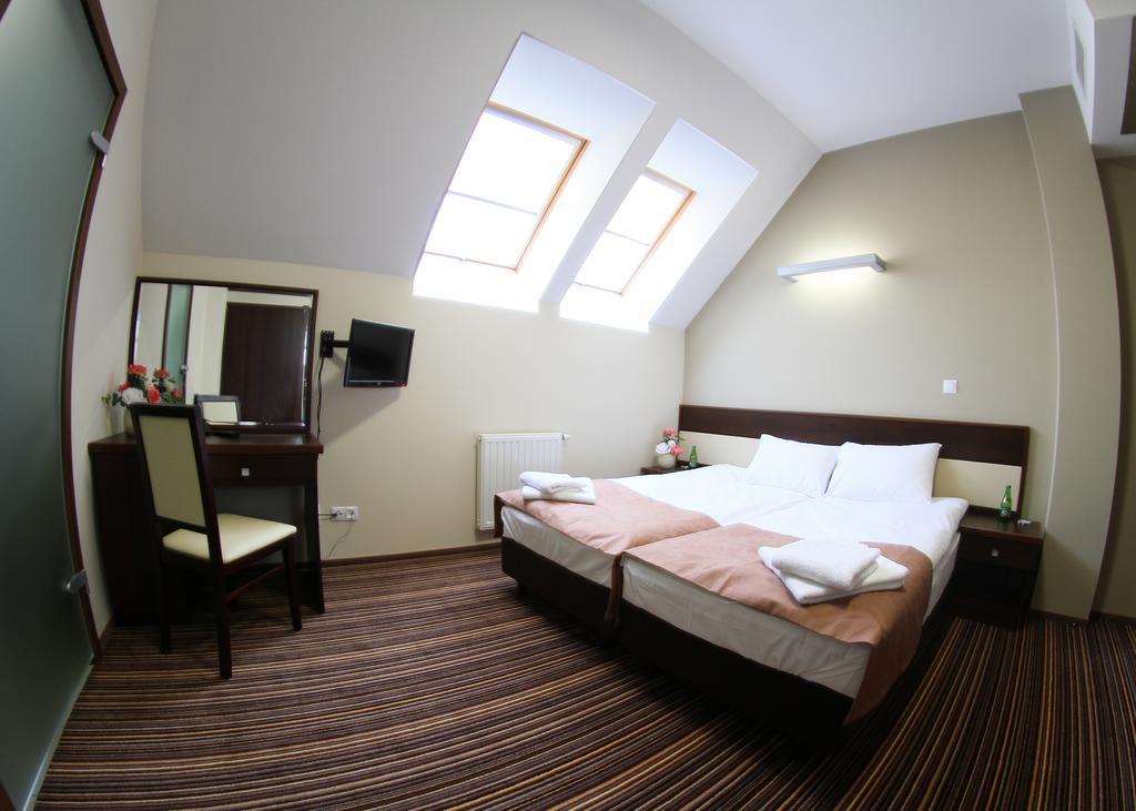 Hotel Aviator Kielce "Business Hotel Medical & Spa" Eksteriør billede